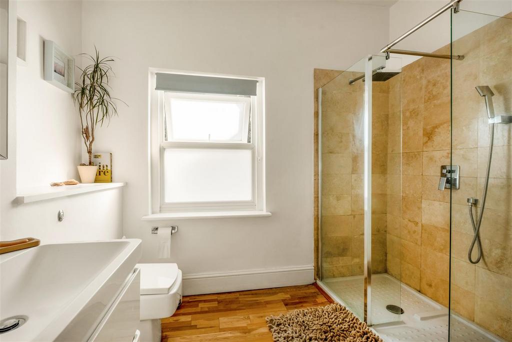 8 robertson road-15.jpg