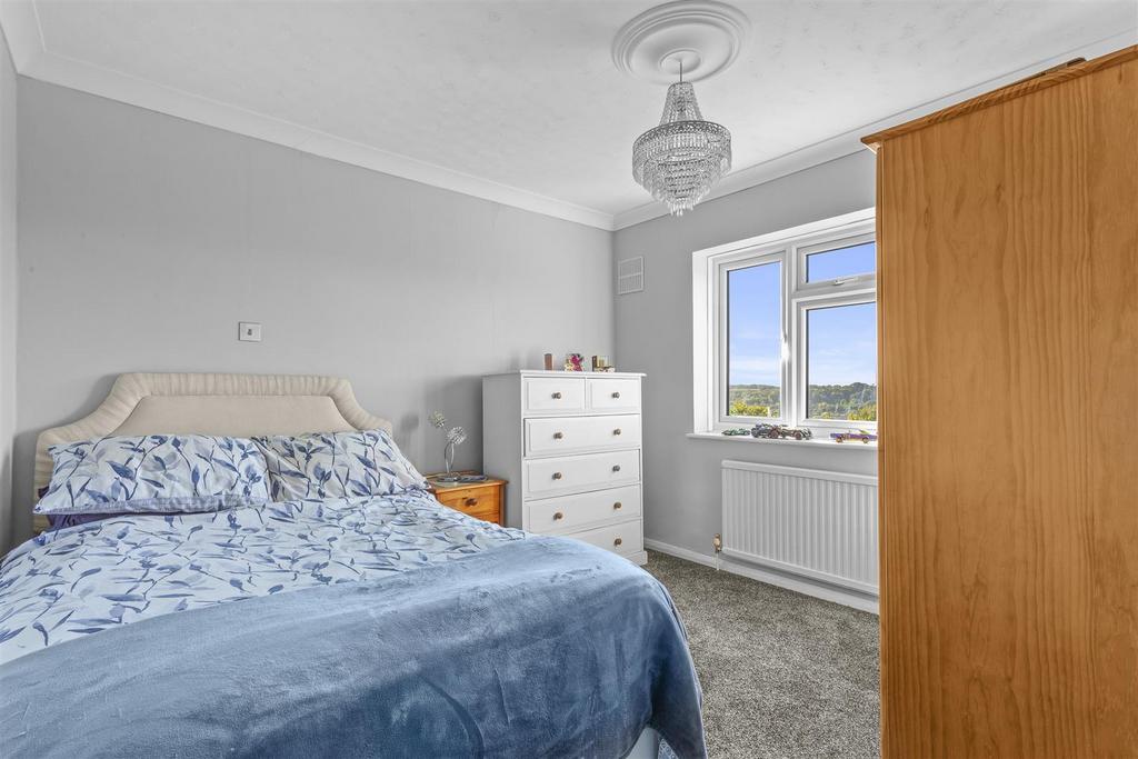 14 Hunt Road, HP13 7 RE-3.jpg