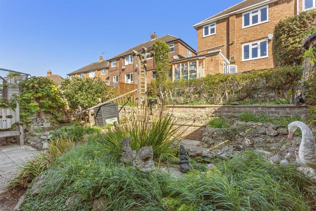 14 Hunt Road, HP13 7 RE-13.jpg
