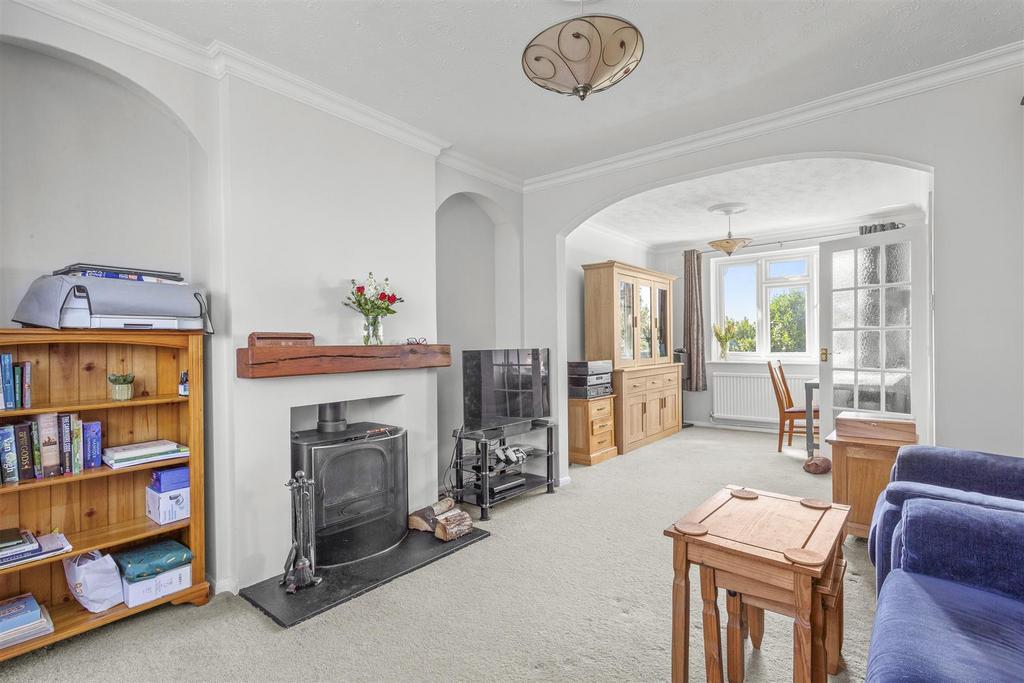 14 Hunt Road, HP13 7 RE-10.jpg