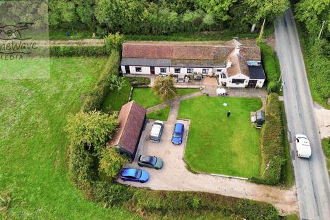 5 bedroom detached bungalow for sale, Bethersden Road, Woodchurch, Ashford, Kent