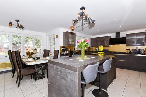 5 bedroom detached house for sale, Bovarde Avenue, Kings Hill, West Malling, Kent