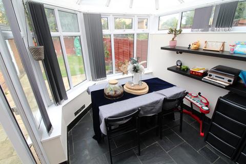 3 bedroom semi-detached house for sale, Lichfield Drive, Leicester LE8