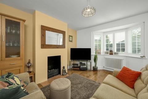19 Simmil Road, Claygate, Esher, KT10 0RT
