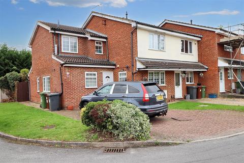 10 Meryfield Close, Borehamwood, WD6 4PL