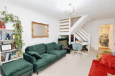 10 Meryfield Close, Borehamwood, WD6 4PL