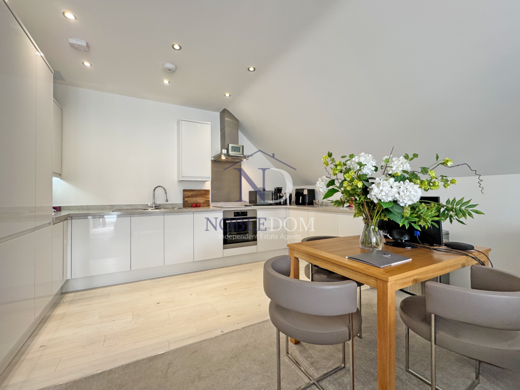 Spacious one bedroom flat in hounslow