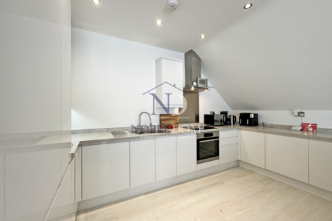 undefined, Upton Road, TW3