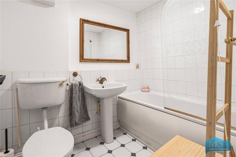 24 Vicars Moor Lane, London, N21 2QJ