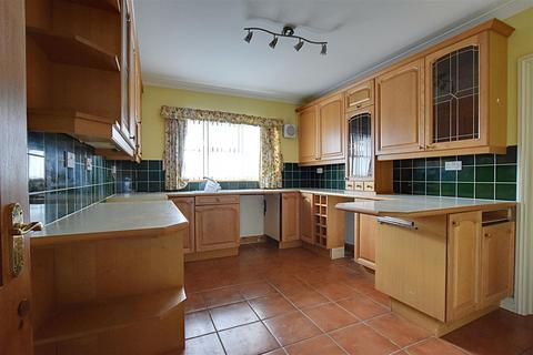 4 bedroom detached house for sale, Grazebrook Close, Bexhill-On-Sea