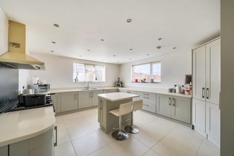 5 bedroom detached house for sale, Station Road, Shrivenham, Swindon, Oxfordshire, SN6