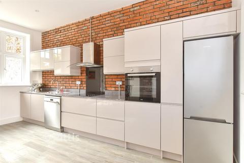 3 bedroom terraced house for sale, Lugley Street, Newport, Isle of Wight