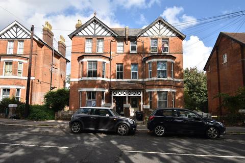 2 bedroom flat for sale, London Road, St Leonards-On-Sea TN37