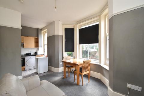 2 bedroom flat for sale, London Road, St Leonards-On-Sea TN37