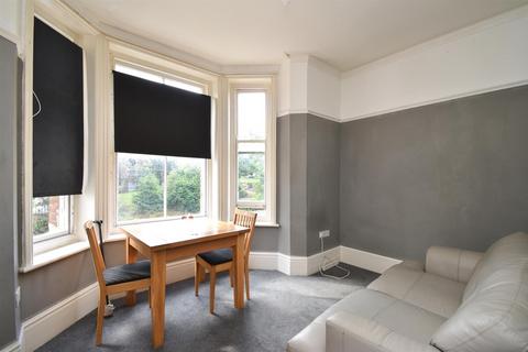 2 bedroom flat for sale, London Road, St Leonards-On-Sea TN37