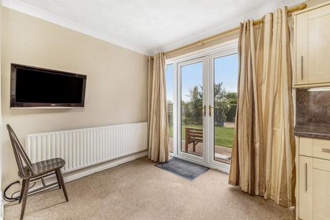 3 bedroom bungalow for sale, The Moorings, PE21