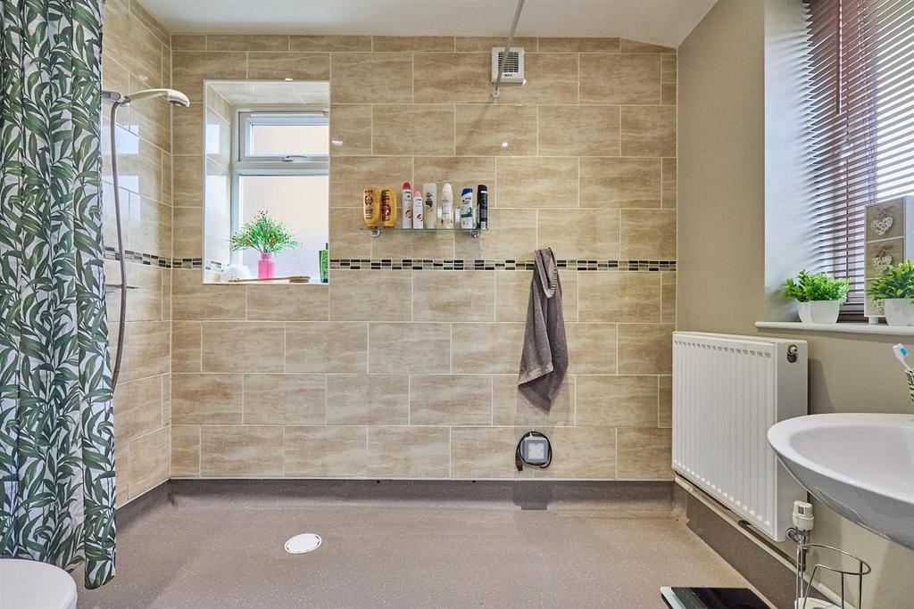 Bathroom to side