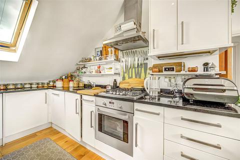 2 bedroom apartment for sale, Graham Avenue, Mitcham, CR4