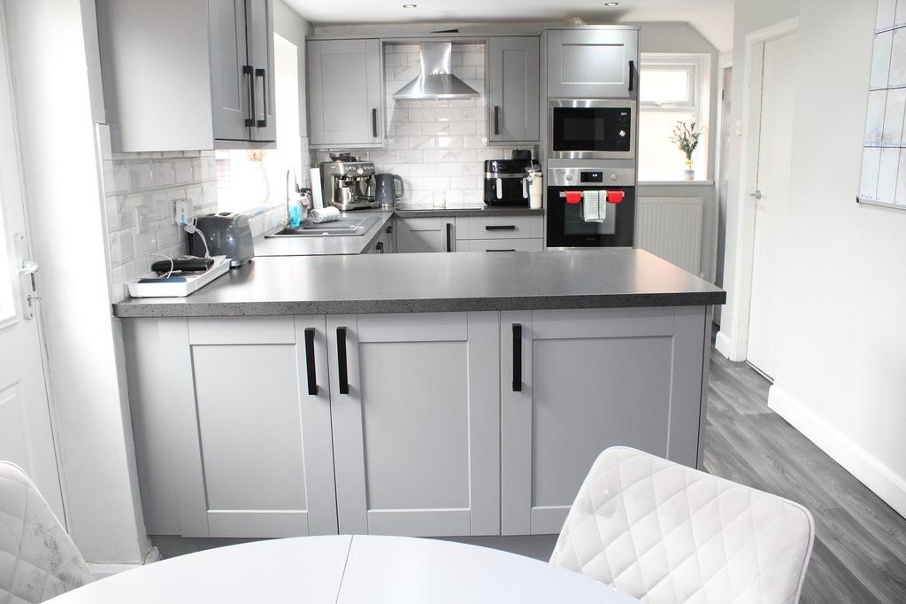 Fitted Dining Kitchen