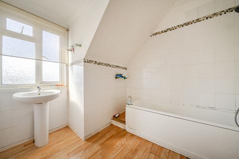3 bedroom apartment for sale, Long Lane, Bexleyheath