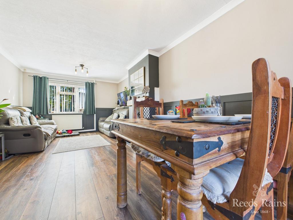 Sitting/Dining Room