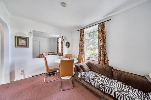 undefined, George Crescent, London, N10