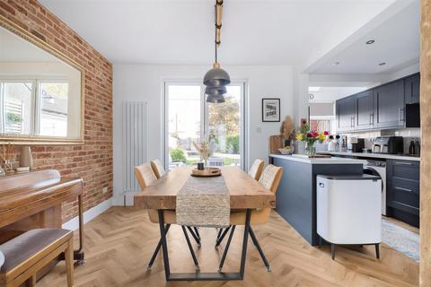 3 Barncliffe Road, Sheffield, S10 4DF