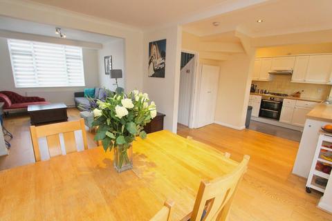 undefined, Victoria Avenue, Wallington SM6