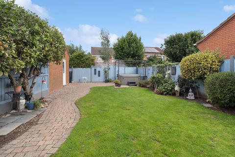 4 bedroom detached house for sale, Crane Drive, Worcester WR2