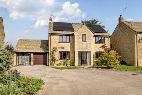 4 bedroom detached house for sale, Blicks Close, Hullavington, SN14