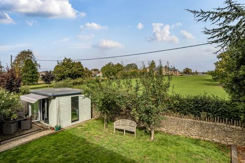 4 bedroom detached house for sale, Blicks Close, Hullavington, SN14