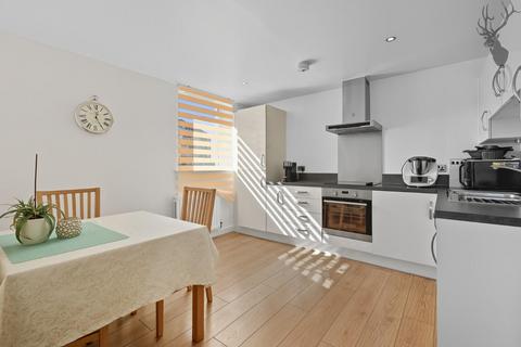 2 bedroom apartment for sale, Mallard Point, Bow