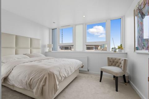 2 bedroom apartment for sale, Mallard Point, Bow