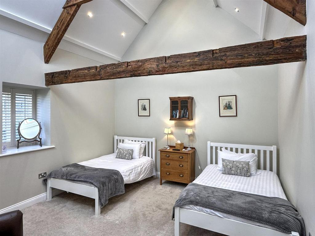Guest bedroom