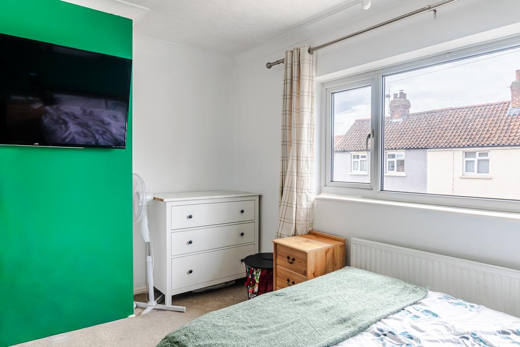 Bedroom1b