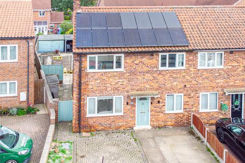 3 bedroom end of terrace house for sale, Riccall, York YO19
