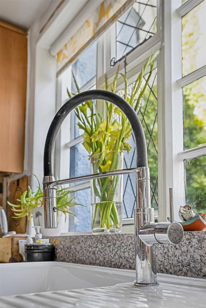 Kitchen Features