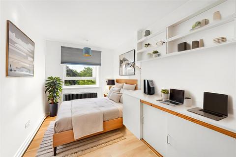 2 bedroom apartment for sale, Basinghall Gardens, Sutton