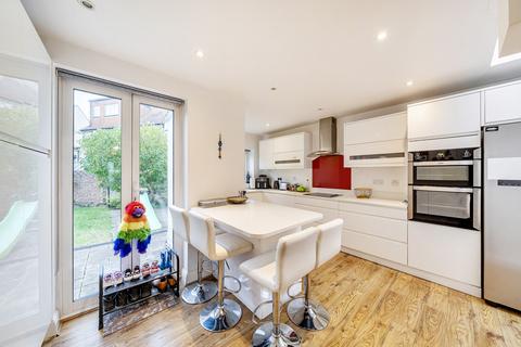4 bedroom semi-detached house for sale, Felbridge Avenue, Stanmore, Middlesex