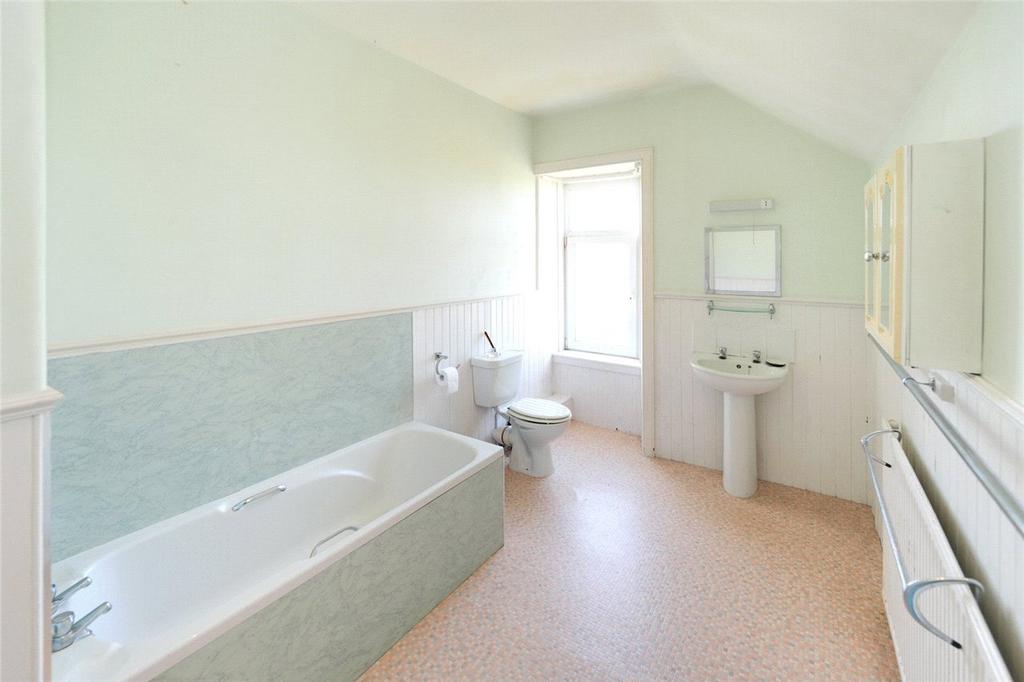 1st Floor Bathroom