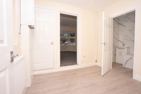 undefined, Liverpool L10