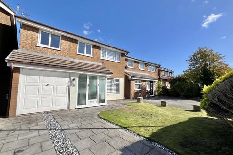 4 bedroom detached house for sale, Fieldhouse Avenue, Thornton FY5
