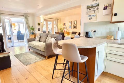 5 bedroom detached house for sale, Apperley Park, Gloucester GL19