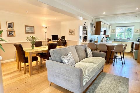 5 bedroom detached house for sale, Apperley Park, Gloucester GL19