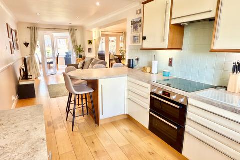 5 bedroom detached house for sale, Apperley Park, Gloucester GL19