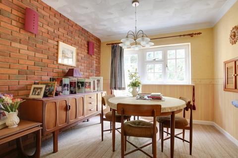 undefined, PALLANT GARDENS, WALLINGTON