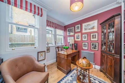 4 bedroom semi-detached house for sale, Atbara Road, Teddington TW11