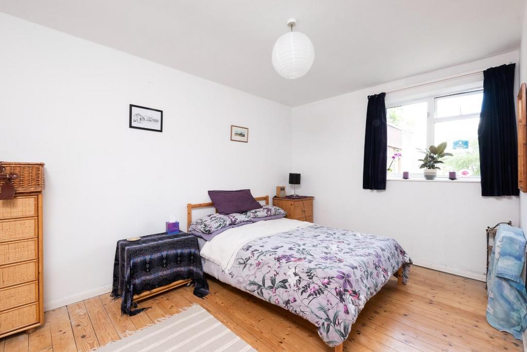 42 Pitman Court, Gloucester Road, Bath, BA1 8 BD (9