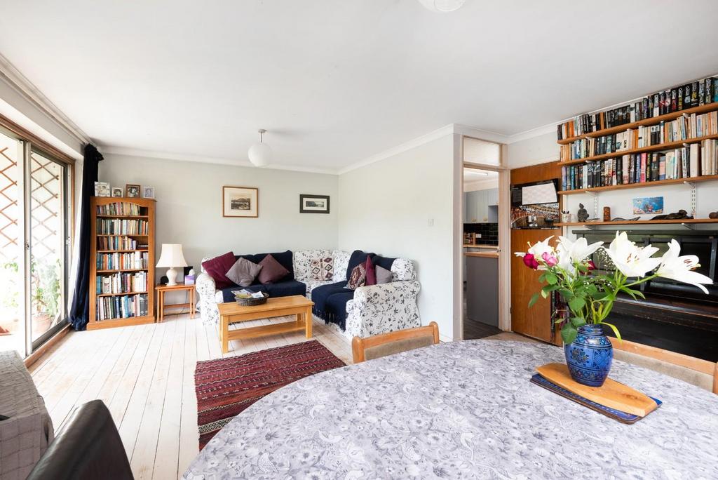 42 Pitman Court, Gloucester Road, Bath, BA1 8 BD (8