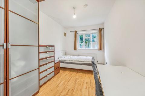 3 bedroom flat to rent, County Street, London SE1